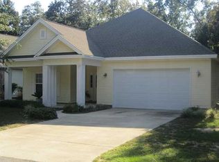 175 Hickory St, Freeport, FL 32439