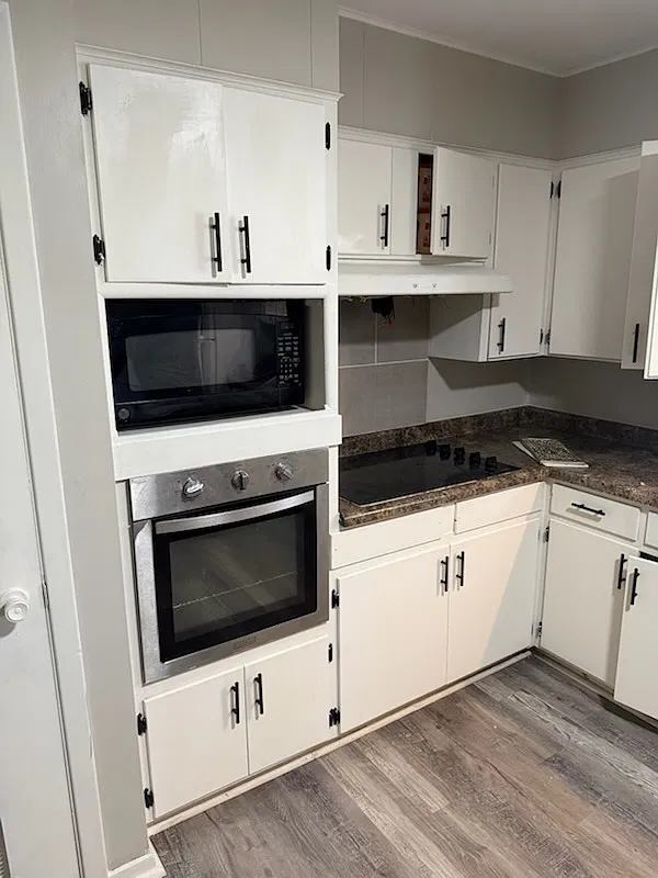 2 bed, $1,100 — Photo 3
