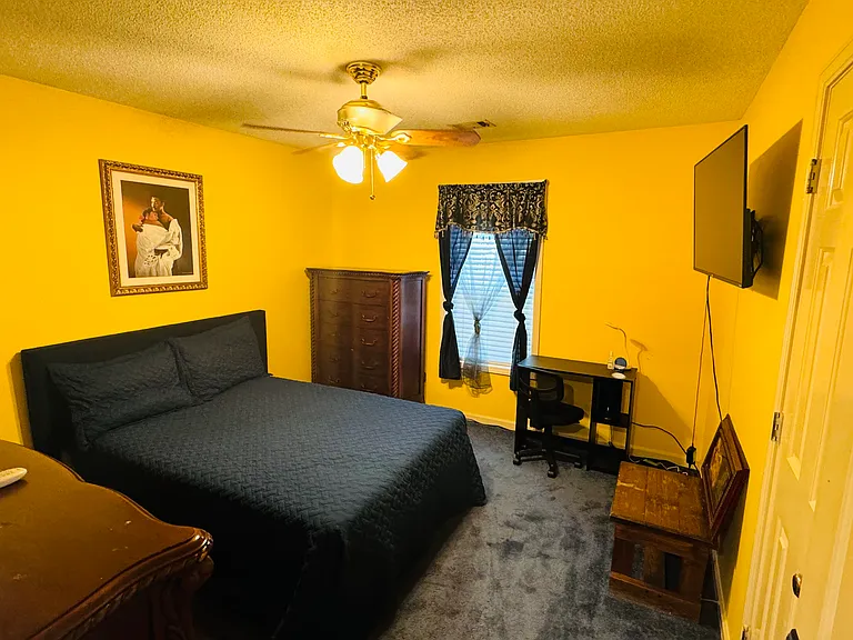 530 Barclay Ct #3 — Photo 1