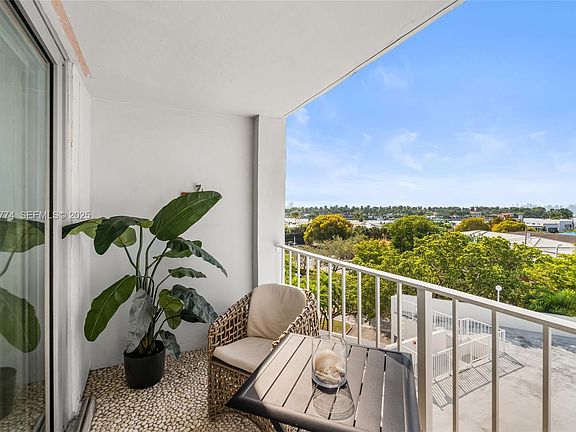 4th image of 6900 Bay Dr APT 5K