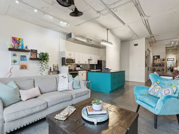 1122 Jackson St APT 209, Dallas, TX 75202