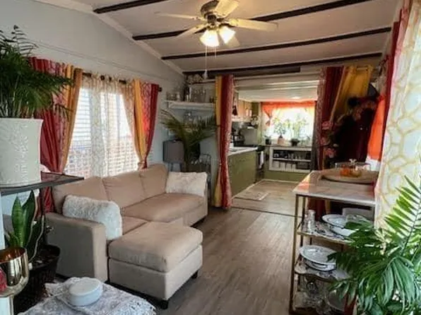 7 3rd St, Avenel, NJ 07001