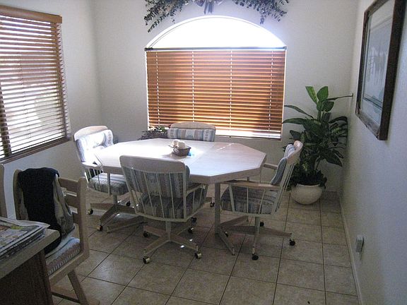 Kitchen nook