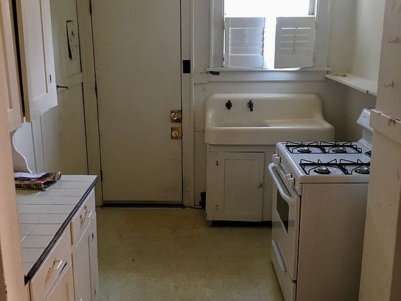 4th image of 514 Sherman St APT 1