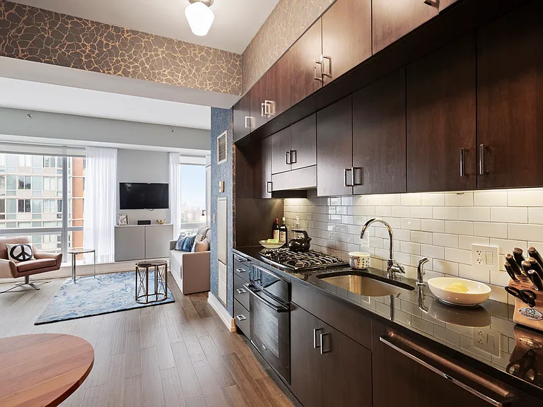150 Myrtle Ave #1402 — Photo 1