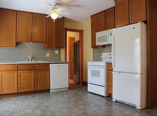 2625 N Mossman Dr, Farmington, NM 87401