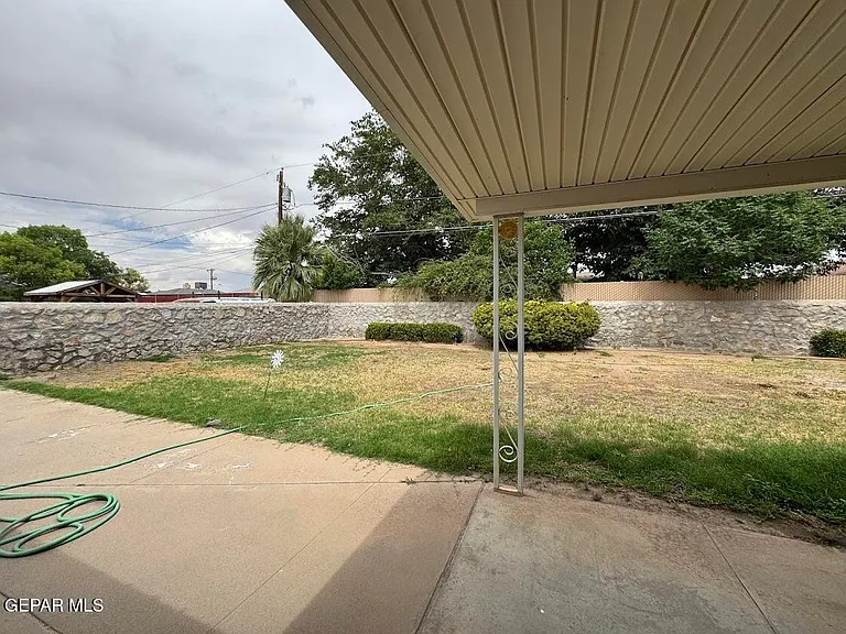 9309 W H Burges Dr — Photo 24