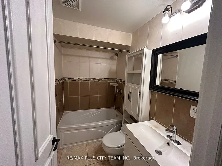 52 Churchill Ave #MAIN — Photo 11