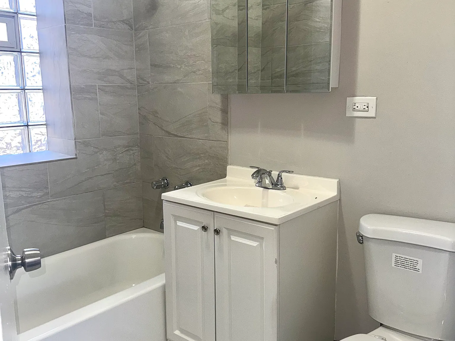 3 bed, $2,250 — Photo 4