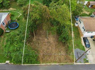 26 Dogwood Ln, Morgantown, WV 26508