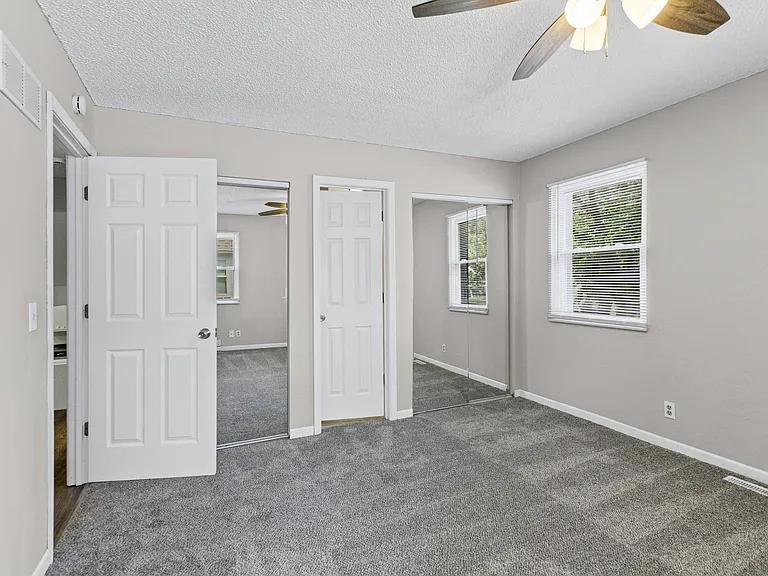 12813 S Sycamore St — Photo 23