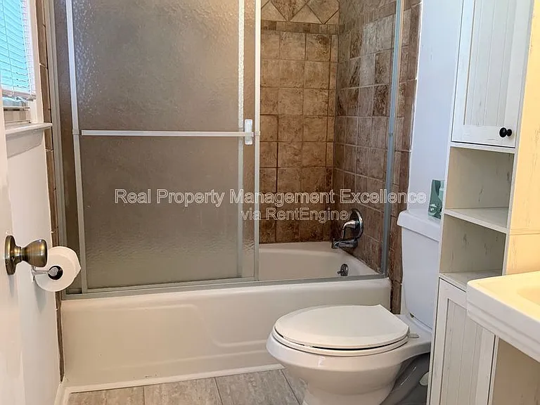 120 E Rowan St — Photo 26