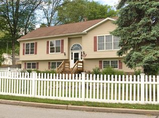 15 Overlook Pl, Fort Montgomery, NY 10922