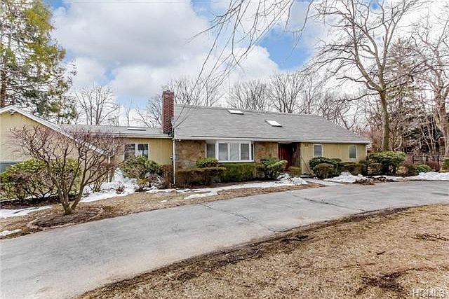 1st image of 21 Hutchinson Ave