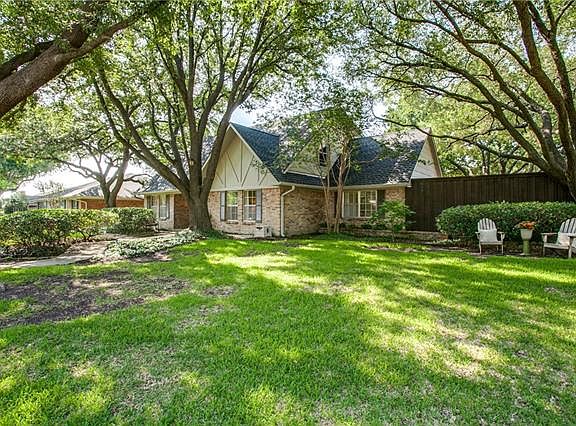 2nd image of 325 Canyon Valley Dr