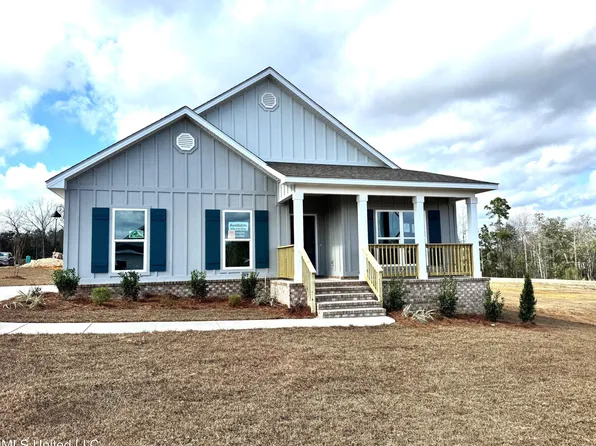 18400 Spring Hill Dr, Saucier, MS 39574