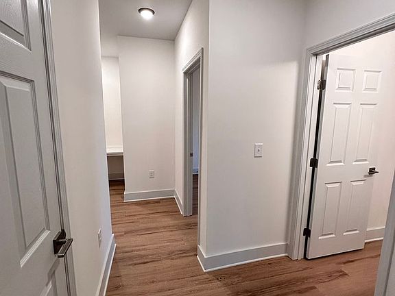 5th image of 3515-105 Markland Dr