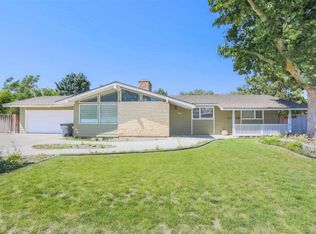 802 W 26th Ave, Kennewick, WA 99337