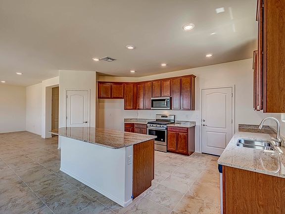 3rd image of 17162 S Emerald Vista Dr