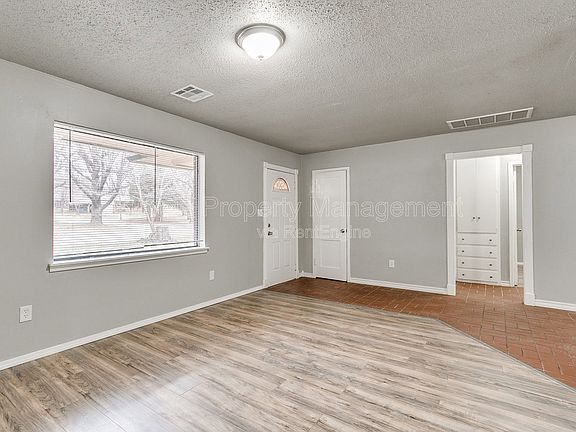 2nd image of 409 E Hill Dr