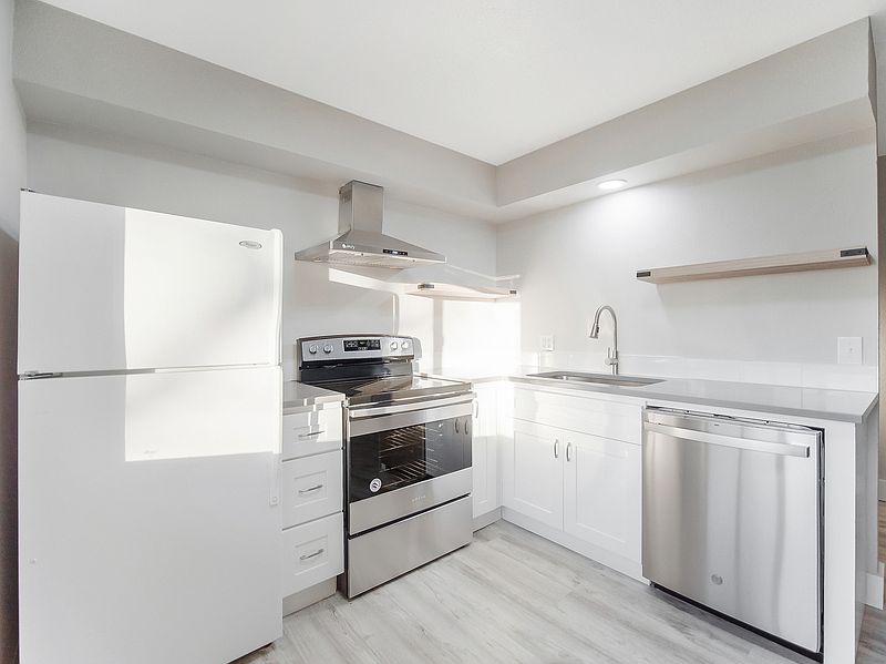 1st image of 1608 E Mission Ave #15