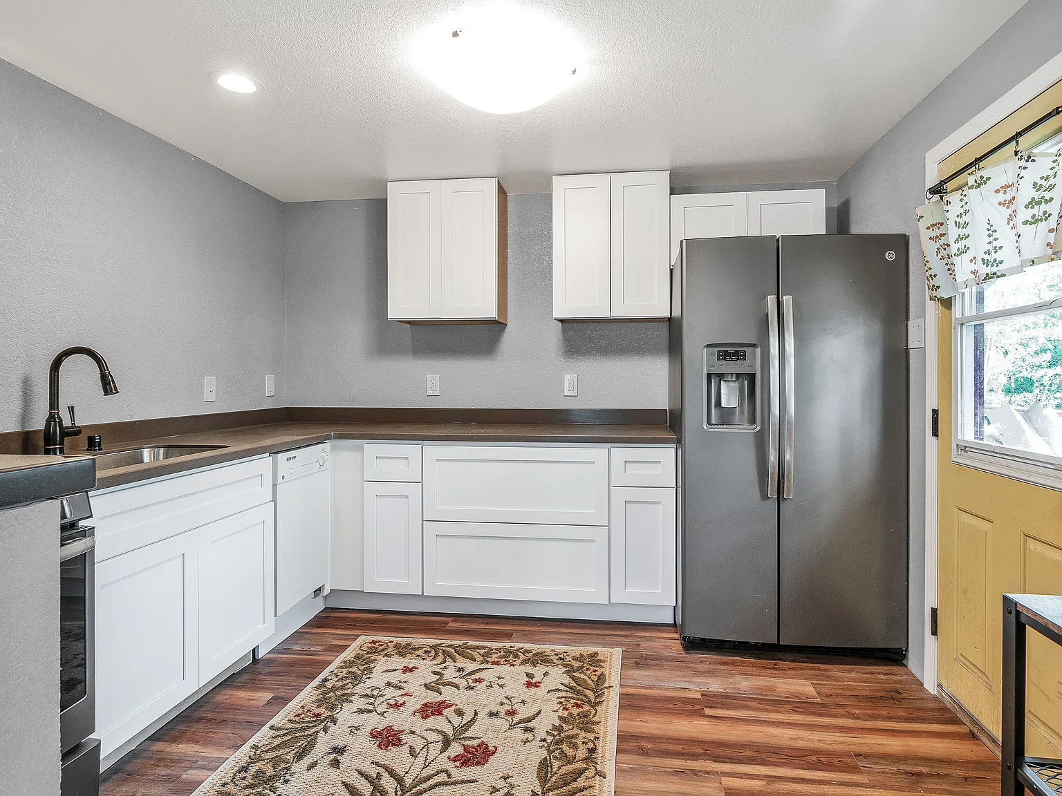 1423 Karluk St. — Photo 2
