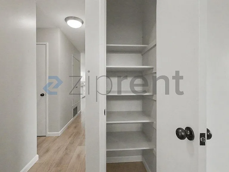2307 N Cirby Way — Photo 27