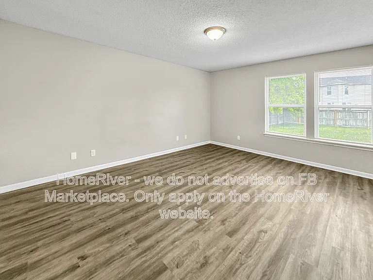 10940 Daylight Dr — Photo 6