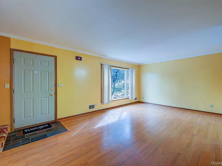 41 Beechwood Ave #HOUSE — Photo 4