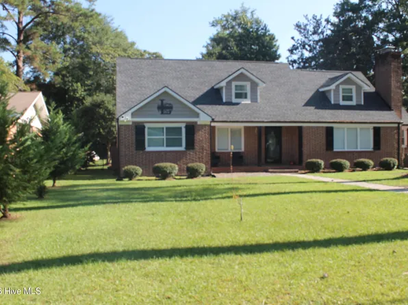 227 E College Street, Whiteville, NC 28472