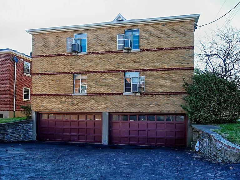 2904 Madison Rd. — Photo 19
