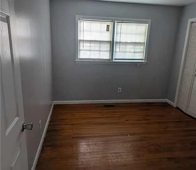 224 Irene St — Photo 3