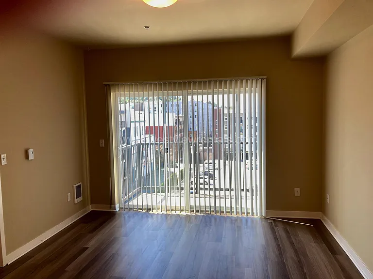 200 E Maple St — Photo 285