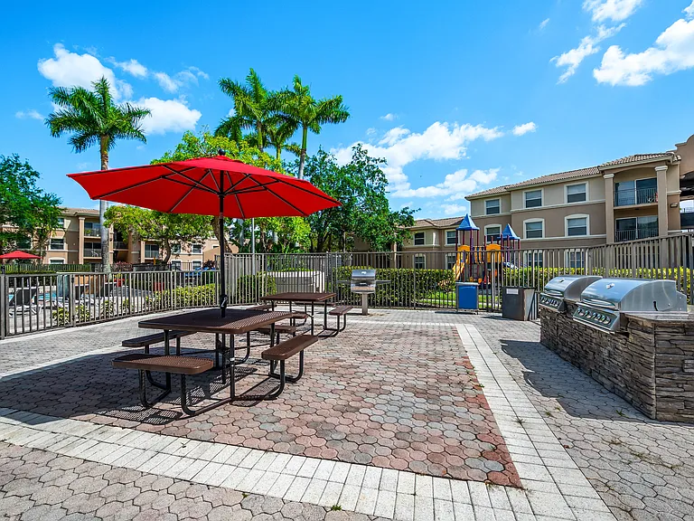 Pembroke Pines Landings Apartments — Photo 45