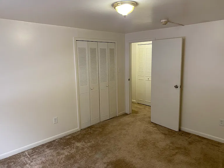 The North Main Apartments — Photo 16