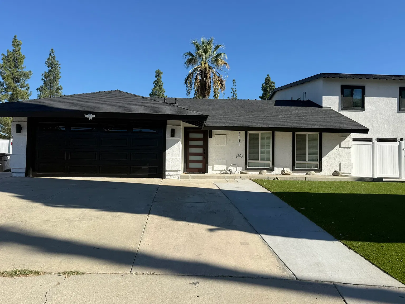 4066 Hickory Ln — Photo 3
