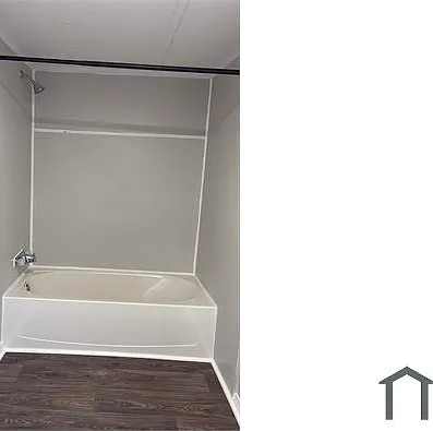 2 bed, $1,100 — Photo 4