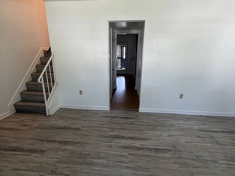 719 Shiloh St #1 — Photo 7