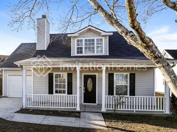 3004 Meadow Glen Pass, Fairburn, GA 30213