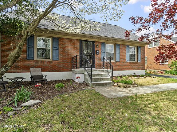 3rd image of 3232 Radiance Rd