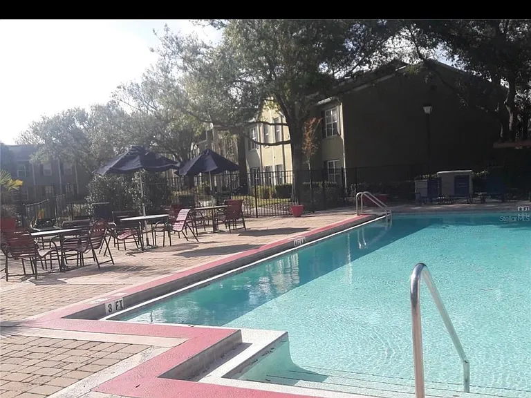 2031 Dixie Belle Dr #C — Photo 10