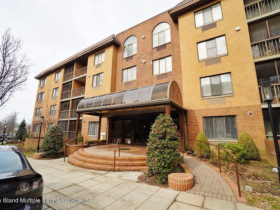 1st image of 40 Wellington Ct APT 4C