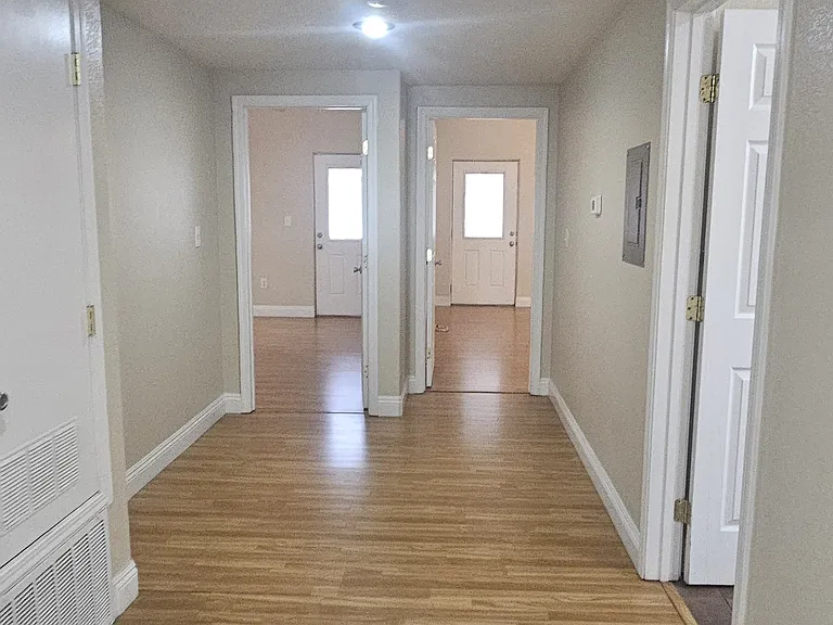 1804 G St — Photo 26