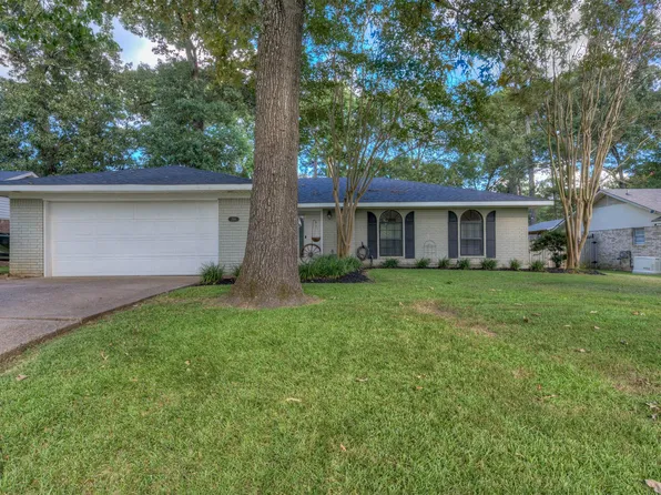 3514 Shadow Wood Dr, Haughton, LA 71037