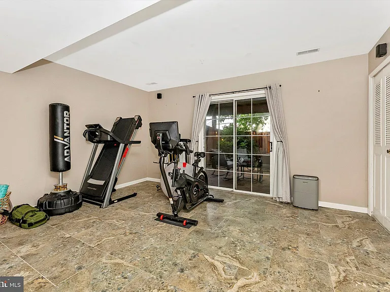 7115 Oberlin Cir — Photo 44