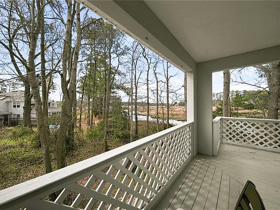 4th image of 728 Inlet Quay APT J