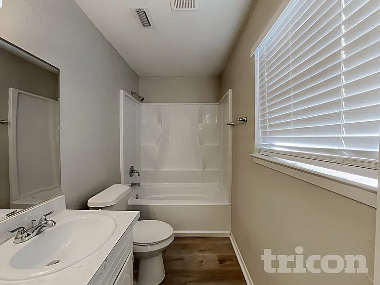 155 Bellvue Dr — Photo 9