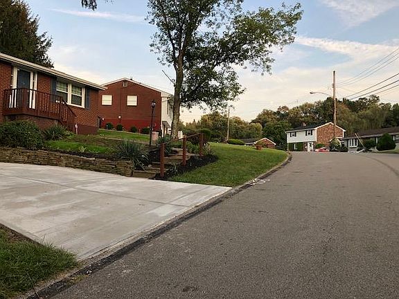 3rd image of 408 Crescent Garden Dr