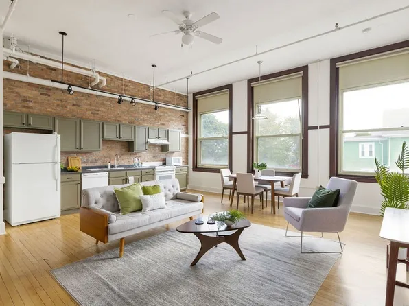 948 Main St #202, Waltham, MA 02453
