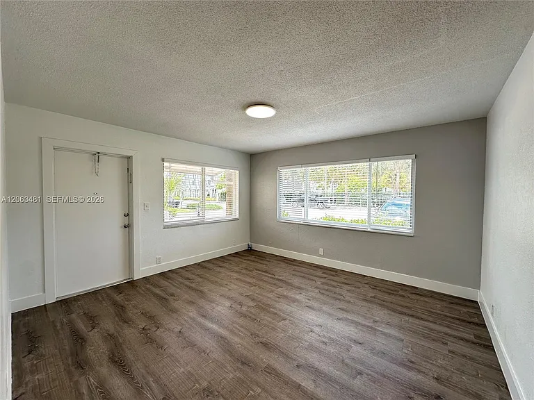 3720 NE 22nd Ave #12 — Photo 7